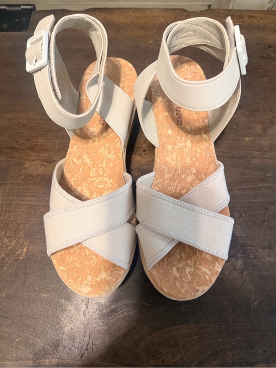 Cloudsteppers by Clarks Shoes - Clarks Cloudstepper Women's Neutral Ankle-Strap Crossband Sandals-8.5
